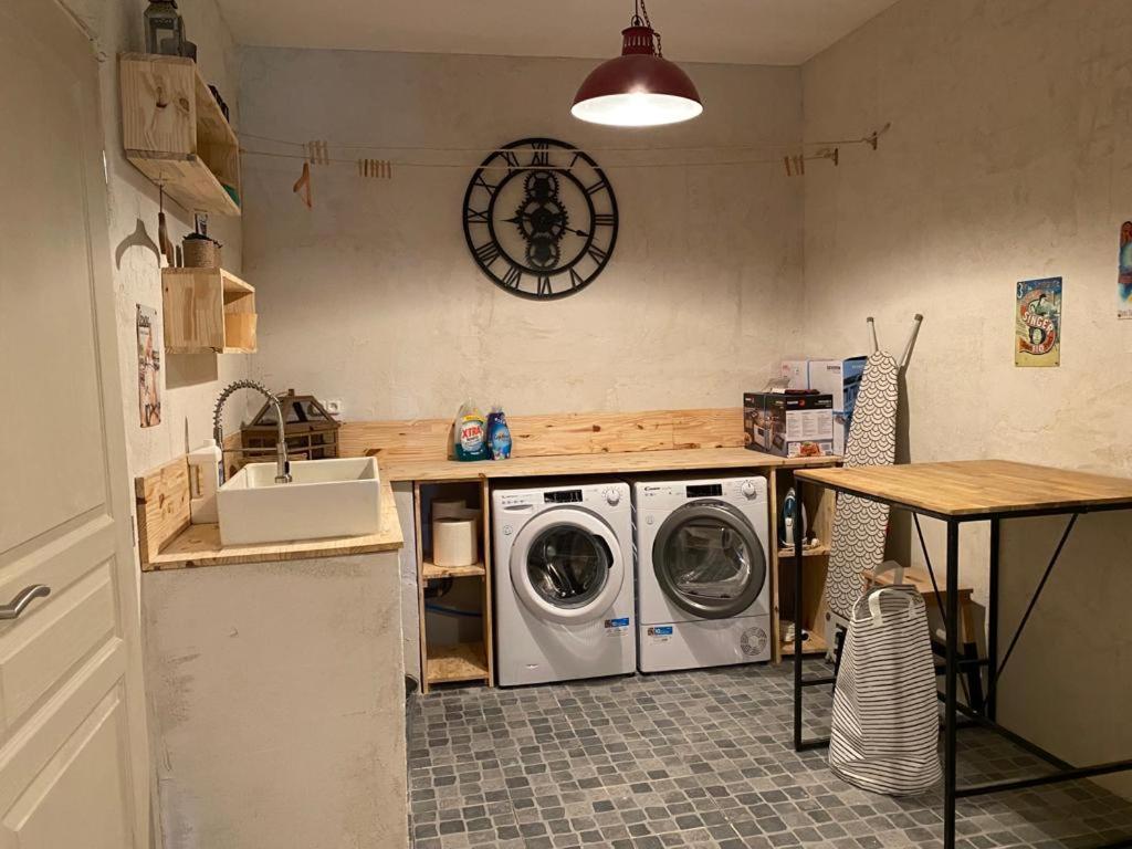 Maison Sur Cour Courzieu Extérieur photo
